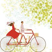 情侣在春天骑自行车