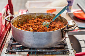 墨西哥食物-街头小吃市场的辣味牛肉