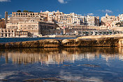 马耳他瓦莱塔老城的大港口和上Barrakka花园