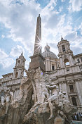意大利罗马纳沃纳广场的河流喷泉