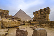 埃及吉萨的金字塔。