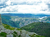 从山上俯瞰挪威的卑尔根城