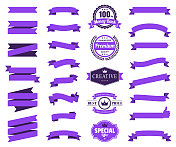 一套紫色丝带，旗帜，徽章，标签-设计元素在白色的背景