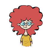 戴眼镜，红头发的年轻女子