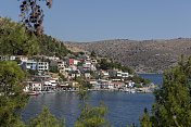 拉格卡达村海岸在希奥斯岛在爱琴海希腊