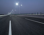 空的高速公路