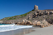 意大利撒丁岛卡布拉斯卡波圣马可海滩和海岸塔