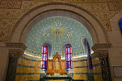 魁北克圣安妮教堂内的圣坛