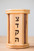 慈善盒(Tzedakah box)