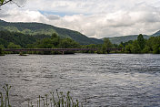 横跨Reliance TN河流的桥梁