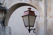 法国科西嘉，博尼法西奥拱门下的红灯笼