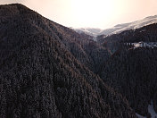 降雪，山脉和冬天