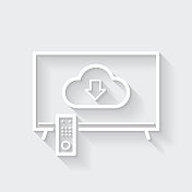 云下载到电视。图标与空白背景上的长阴影-平面设计 云下载到电视。图标与空白背景上的长阴影-平面设计