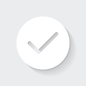 复选标记。图标与空白背景上的长阴影-平面设计