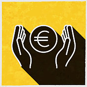双手之间的欧元硬币。图标与长阴影的纹理黄色背景