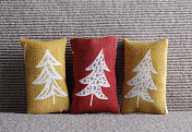 三个圣诞树靠垫