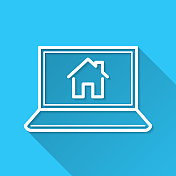 带智能家居的笔记本电脑。图标在蓝色背景-平面设计与长阴影 带智能家居的笔记本电脑。图标在蓝色背景-平面设计与长阴影