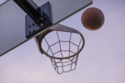 篮球篮和球
