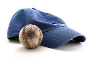 棒球帽和旧球…