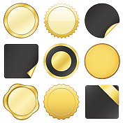 九个不同的金色和黑色标签的集合