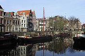 鹿特丹的Delfshaven和他的历史帆船
