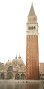 威尼斯圣马可广场的雨天