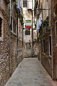 威尼斯的狭窄街道