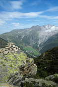 法国阿尔卑斯山的山脉景观