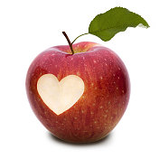 红苹果，心形和叶子的象征