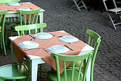 绿椅户外餐厅