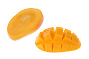 切片芒果孤立在白色