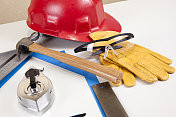 家居施工安全帽、手套和工具