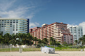 佛罗里达州迈阿密海滩的海滨豪华公寓