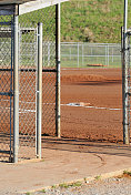 棒球休息区和球场入口