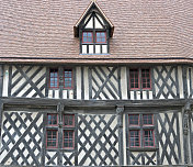 14世纪法国的半木房子