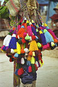 秘鲁南部色彩鲜艳的传统服饰