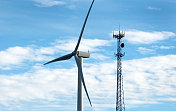 风力发电机和通信塔-组合