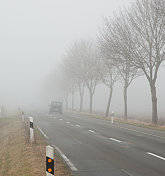 雾在街