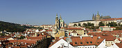 捷克共和国布拉格的圣维塔斯大教堂和城市天际线