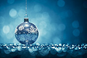 蓝色圣诞装饰物-闪光散景挂饰