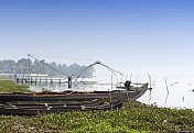 独木舟和中国渔网