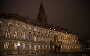 晚上的丹麦议会克里斯琴堡