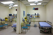 医院急诊室的小隔间