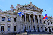 蒙得维的亚的乌拉圭议会和旗帜，乌拉圭