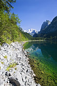 “湖Gosausee&quot;夏天有达赫斯坦山和冰川