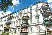 柏林修复的旧公寓大楼