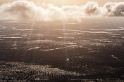 鸟瞰芬兰无边无际的松林
