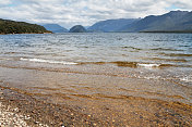 马纳波里湖和浅滩湾，南岛，新西兰