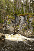 凯恩戈姆国家公园的苏格兰瀑布