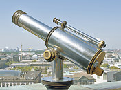 柏林屋顶上的望远镜